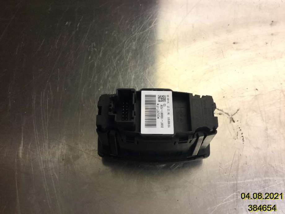 Bryter lys til Ford Mondeo 2014-2019 (Type V, Fase 1)  (FORD|DG9T-13D061-FCW|)