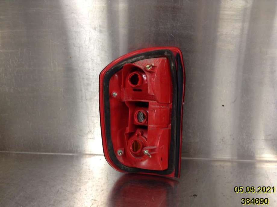 Baklykt høyre til Toyota RAV4 2000-2006 (Type II)  (TOYOTA|)
