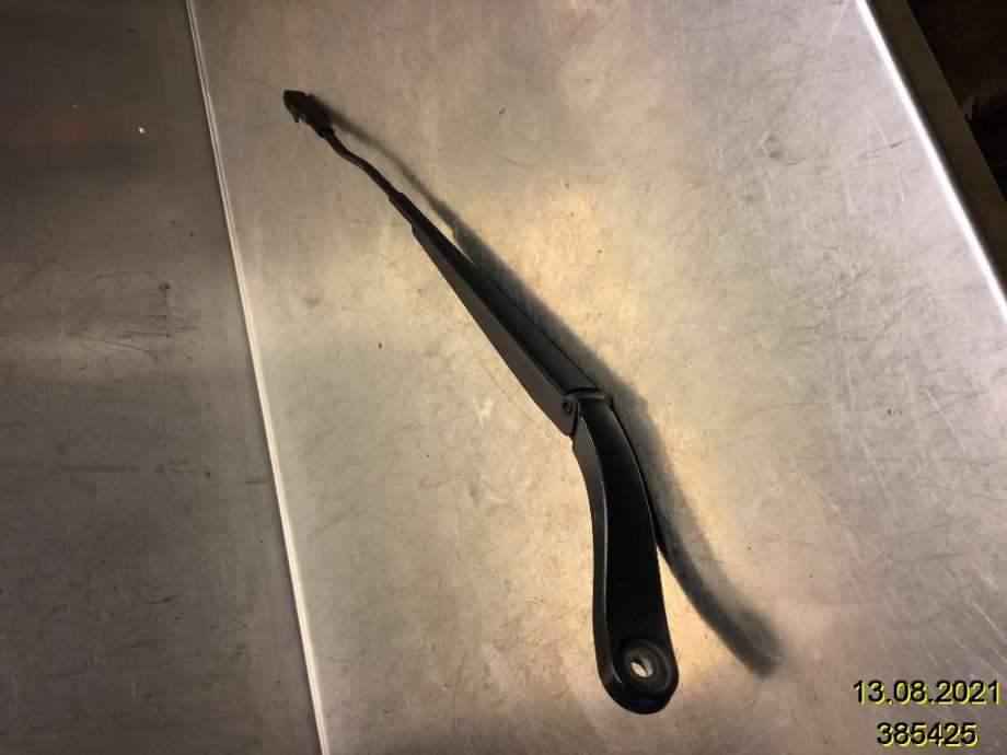Viskerarmer frontrute til Ford C-Max, 2010-2015 (Type II, Fase 1)  (FORD|AM51-17526-AB)