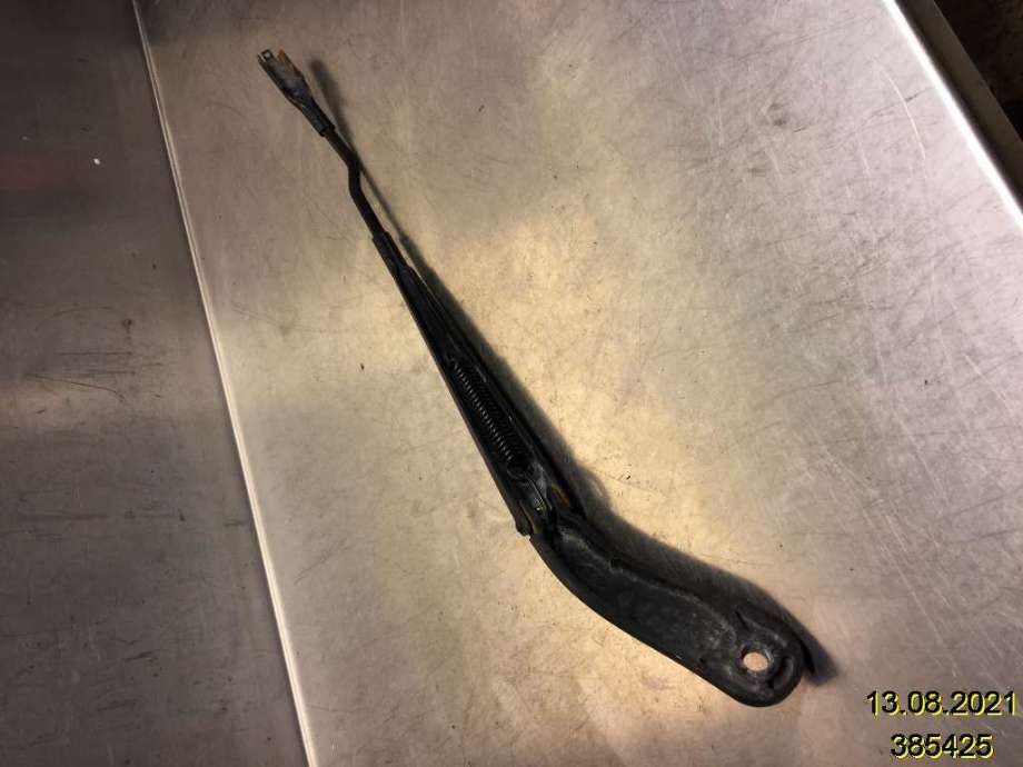 Viskerarmer frontrute til Ford C-Max 2010-2015 (Type II, Fase 1) (FORD|AM51-17526-AB|W000010668|)