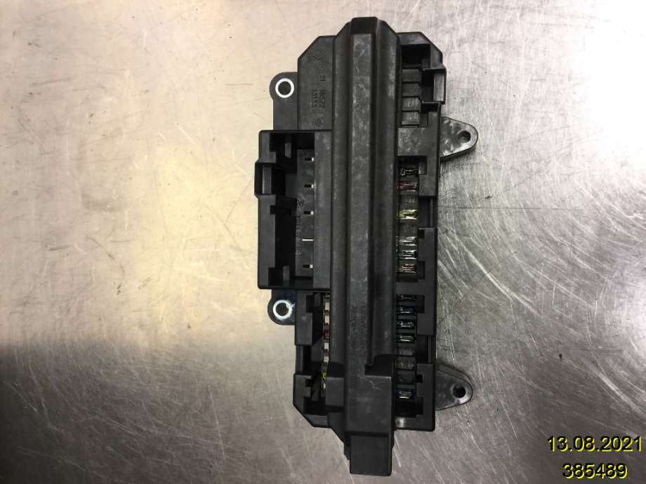 Sikringsboks til BMW 7-Serie 2000-2008 (E65/E66/E67/E88) (E65/E66/E67/E88) (BMW|6113 6 900 5830|)