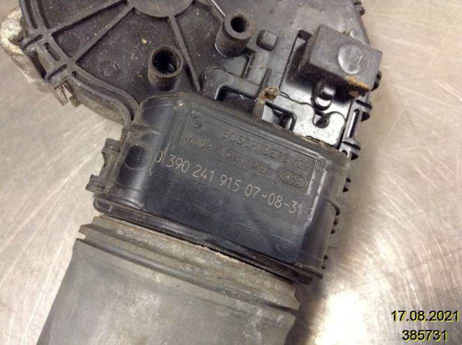 Viskermotor frontrute til Alfa Romeo 159 2005-2011 (ALFA ROMEO||0 390 241 915)