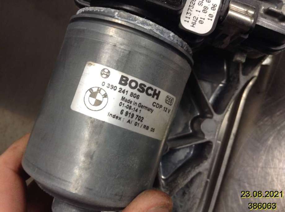 Viskermotor frontrute til BMW 7-Serie 2000-2008 (E65/E66/E67/E88) (E65/E66/E67/E88) (BMW|6 919 702|0 390 241 806|)