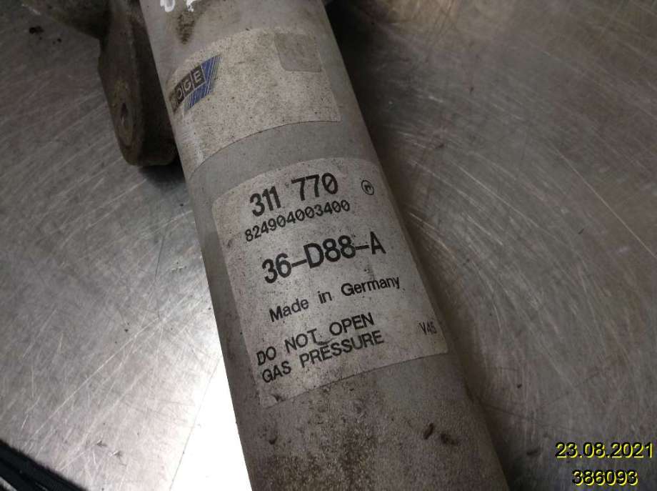 Fjærbein høyre foran til BMW 7-Serie 2000-2008 (E65/E66/E67/E88) (E65/E66/E67/E88) (BMW||824904003400)
