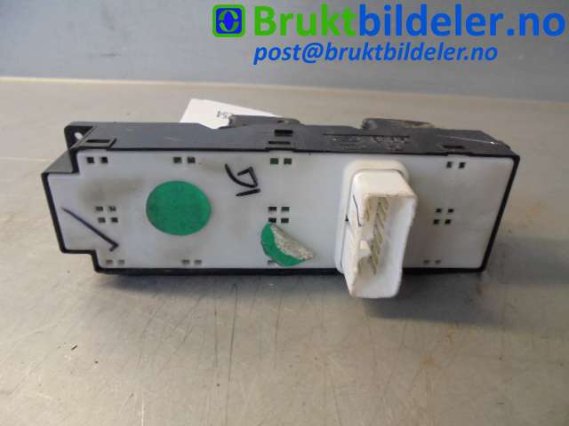 Bryter ruteheis til Hyundai i10 2008-2013 (Type I)  (HYUNDAI|202006782|)