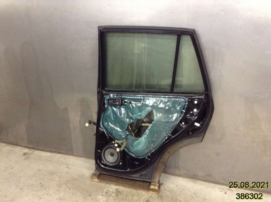 Dør høyre bak til Toyota RAV4 2000-2006 (Type II)  (TOYOTA|67003-42050|)