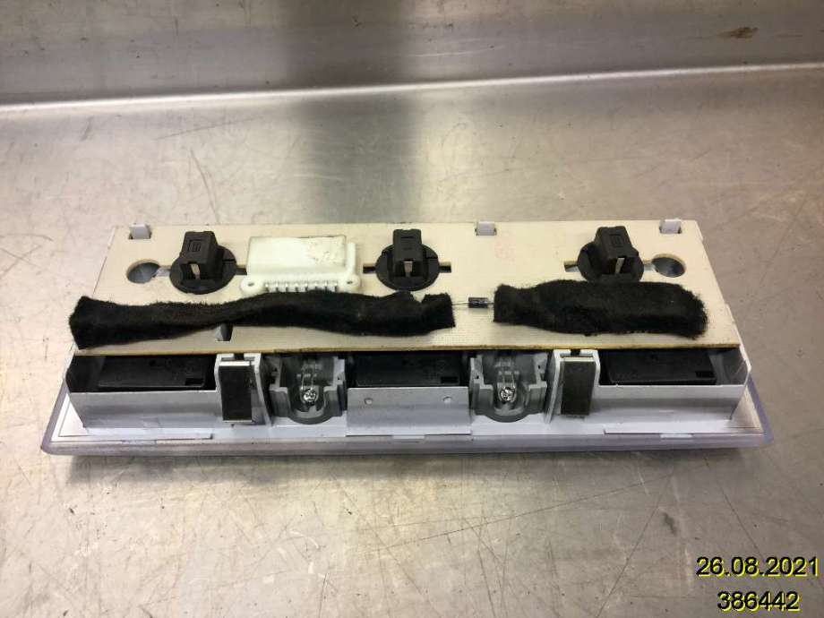 Taklyspanel til BMW 7-Serie 2000-2008 (E65/E66/E67/E88) (E65/E66/E67/E88) (BMW|63.31-8 379 699|8343-00|)