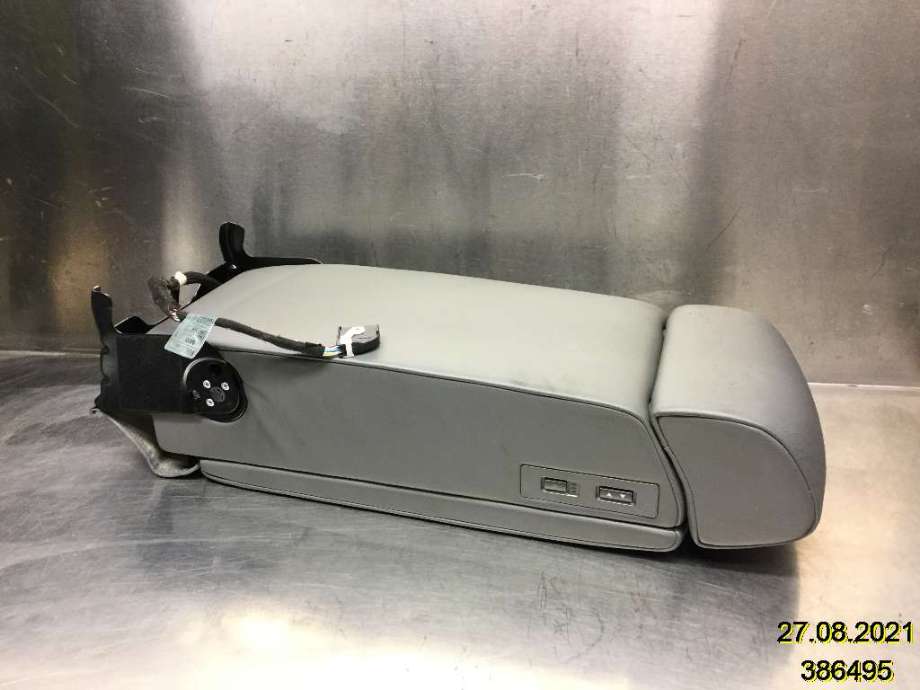 Sete armlene lokk til BMW 7-Serie 2000-2008 (E65/E66/E67/E88) (E65/E66/E67/E88) (BMW|52 20 7 068 338|)
