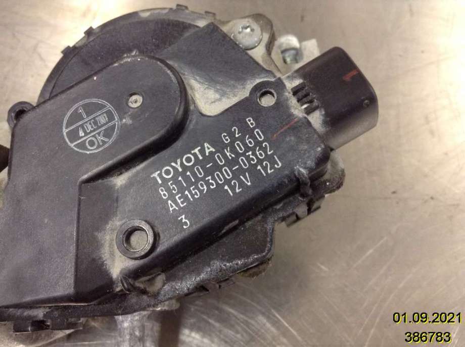 Viskermotor frontrute til Toyota Hilux 2006-2011  (TOYOTA|85110-0K060|AE159300-0362|)