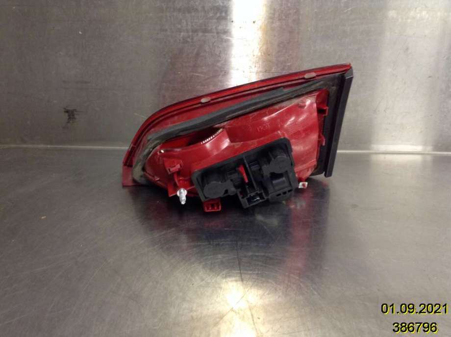 Baklykt venstre indre til Audi A4 2007-2014 (Type IV) (B8) (B8) (AUDI|8K5 945 093 D|)