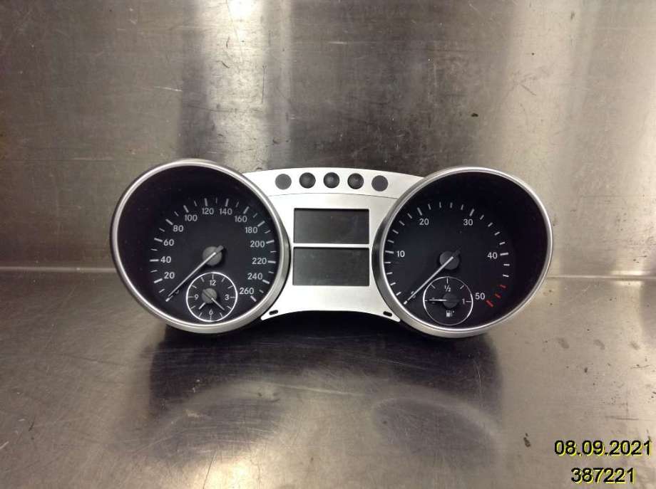 Instrumentpanel til Mercedes ML 2005-2011 (W164) (W164) (MERCEDES|A 251 540 06 48|A2C53118460|)