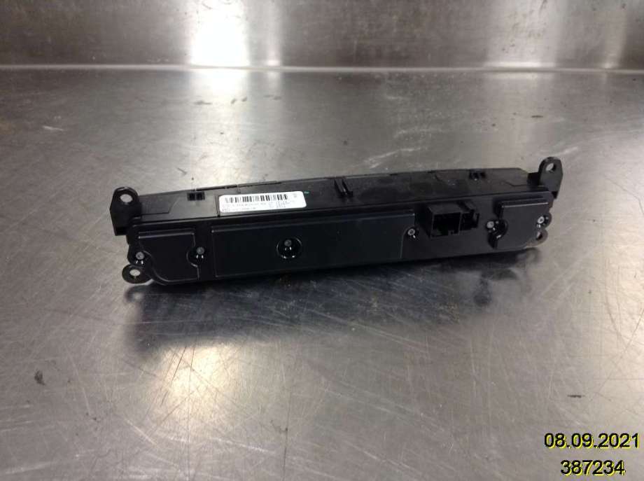 Bryter diverse til Mercedes ML 2005-2011 (W164) (W164) (MERCEDES|A 164 870 07 10|03754876|)