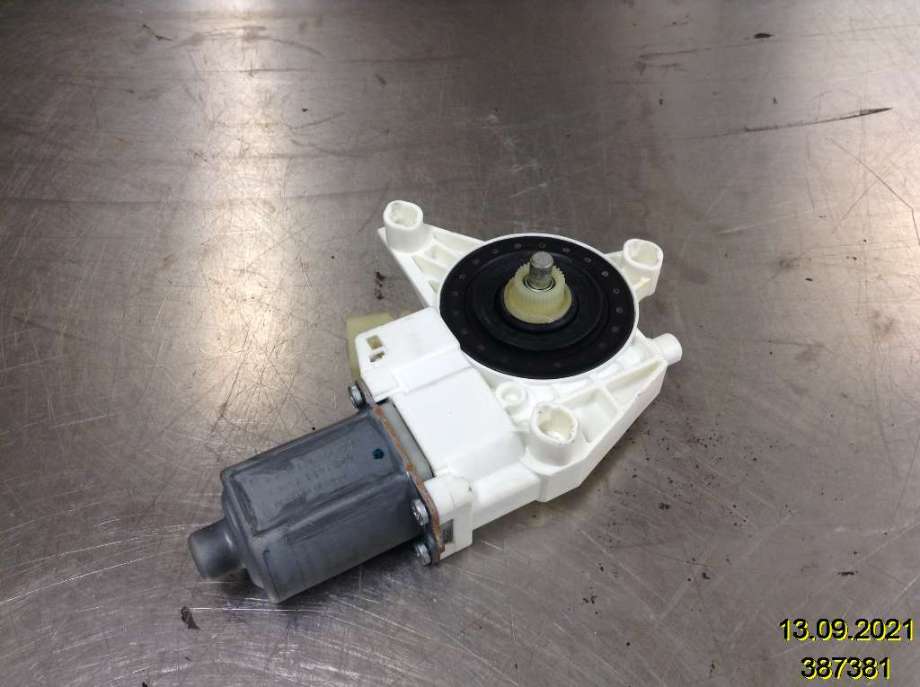 Ruteheis venstre foran til Mercedes ML 2005-2011 (W164) (W164) (MERCEDES|A 251 820 07 42|0 130 822 273|)