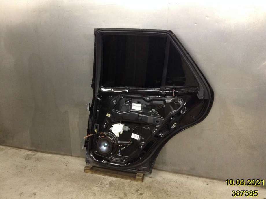 Dør høyre bak til Mercedes ML 2005-2011 (W164) (W164) (MERCEDES|A 164 730 02 05|)