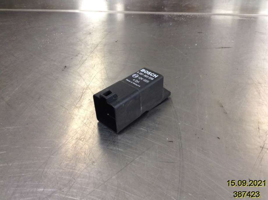 Rele gløde til VW Golf VI, 2008-2012  (VOLKSWAGEN|038 907 281 D)