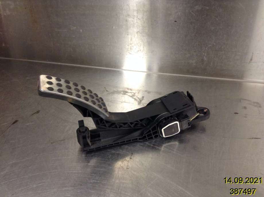 Pedal gass til Mercedes ML 2005-2011 (W164) (W164) (MERCEDES|A 164 300 01 04|)