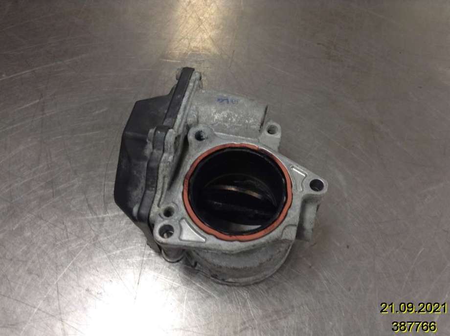 Spjeldhus til VW Passat 2005-2010 (B6) (B6) (VOLKSWAGEN|03G 128 063 A|A2C53249824|)