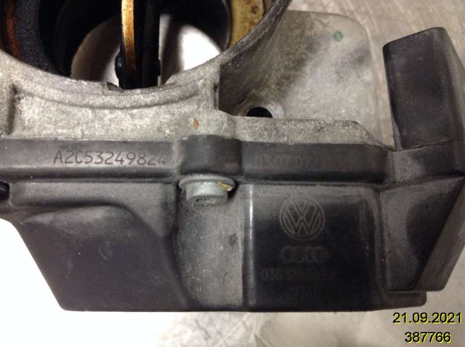 Spjeldhus til VW Passat 2005-2010 (B6) (B6) (VOLKSWAGEN|03G 128 063 A|A2C53249824|)