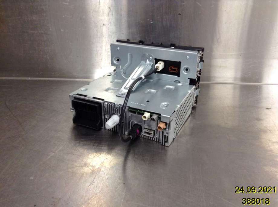 Bilstereo til Peugeot Partner 2015-2019 (Type II, Fase 2) (PEUGEOT|9815355880|)