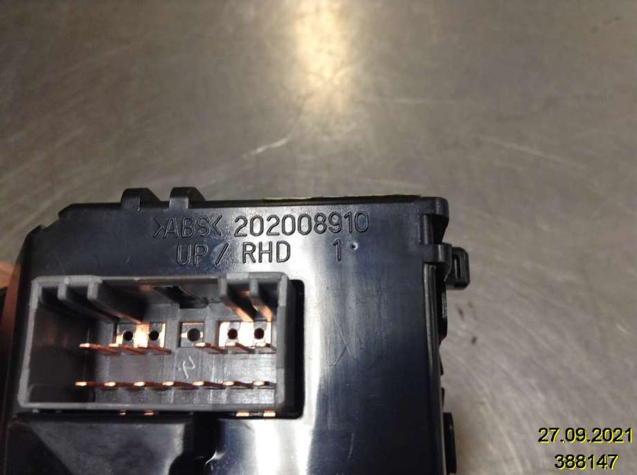 Bryter visker til Kia Soul 2014-2019 (Type II)  (KIA||202008910)