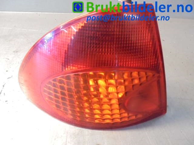 Baklykt venstre til Toyota Avensis, 1997-2000 (Type I, Fase 1)  (TOYOTA|81561-05080)