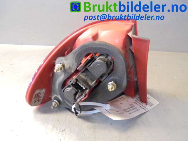 Baklykt høyre til Toyota Avensis 1997-2000 (Type I, Fase 1)  (TOYOTA|)