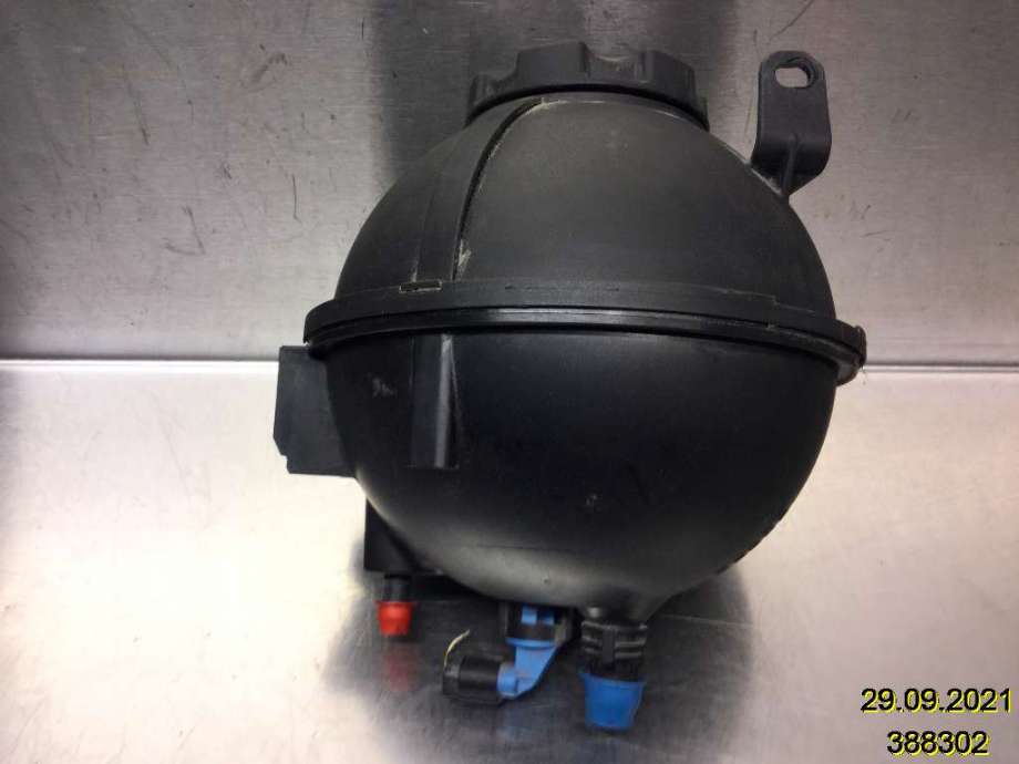 Ekspansjonstank til BMW X3 2010-2017 (F25) (F25) (BMW|17 13 8 616 418|108086-11|17127823544-05)