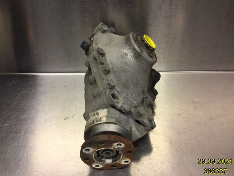 Kardang til BMW X3 2010-2017 (F25) (F25) (BMW|7591997-04|EAF95Z|31 50 7 648 880)