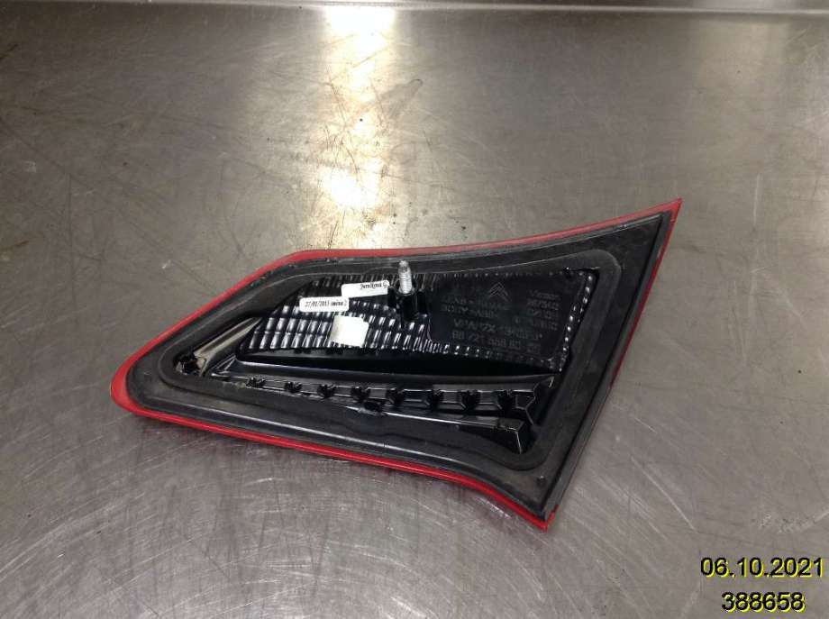 Baklykt venstre indre til Citroën C4 2011-2017 (Type II)  (CITROEN|9672155880-01|)