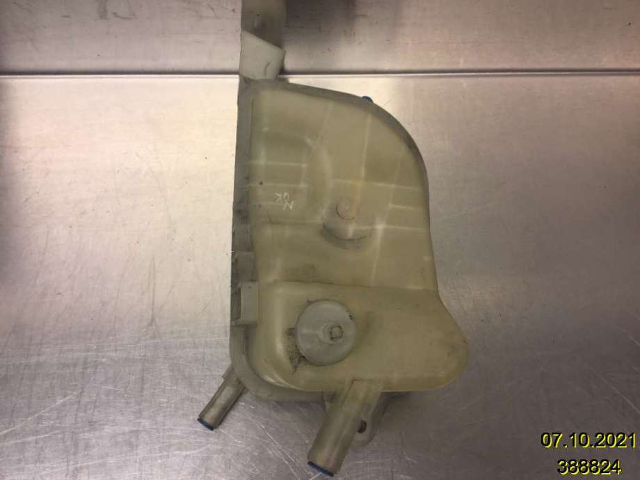 Ekspansjonstank til Toyota Verso 2009-2016 (Type III) (TOYOTA|164800D030|62971LS|16488-0D030)