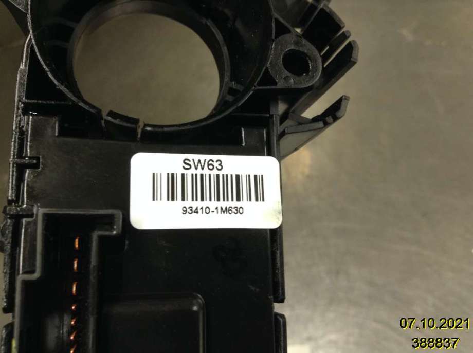 Bryter blink til Hyundai Ix35 2010-2015 (HYUNDAI|93410-1M630|3753MA-2210|)