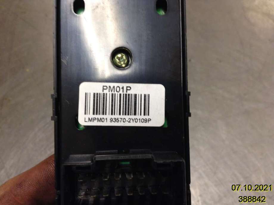 Bryter ruteheis til Hyundai Ix35 2010-2015  (HYUNDAI|93570-2Y0109P|)