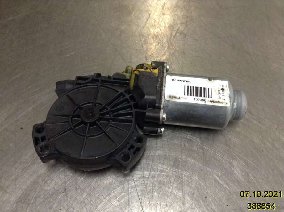 Ruteheis høyre foran til Hyundai Ix35 2010-2015  (HYUNDAI|402390B|)