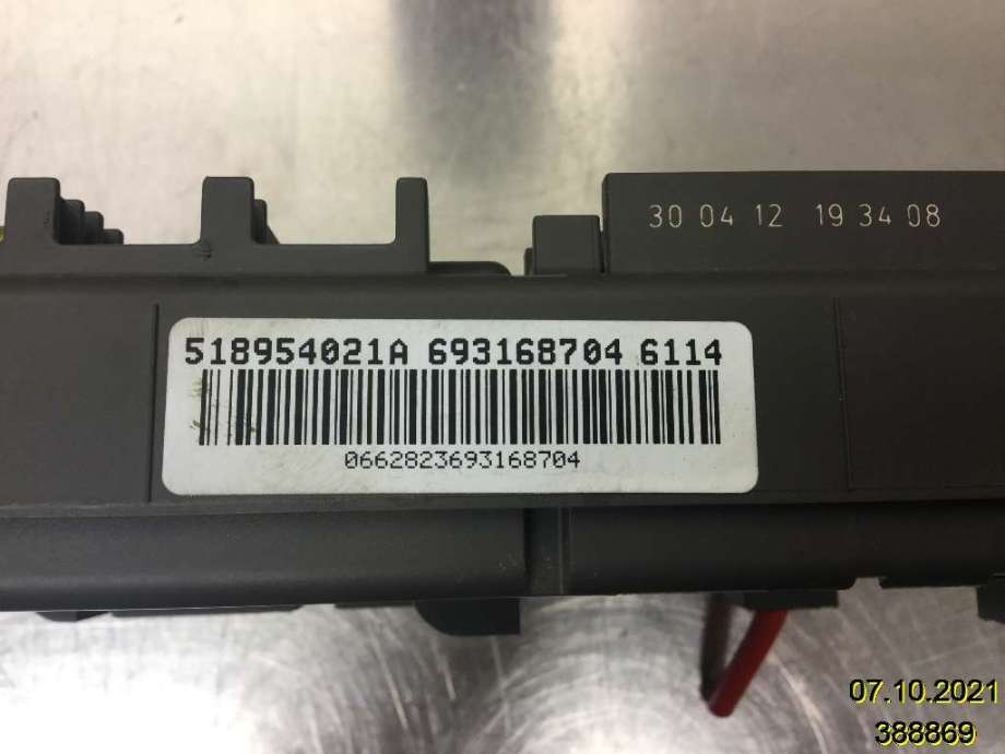 Sikringsboks til BMW X5 2007-2013 (E70) (E70) (BMW|6114 6 931 687|693168704 6114|518954021A)
