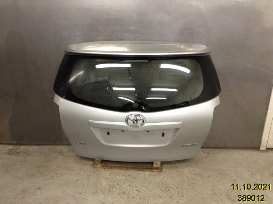 Bakluke til Toyota Verso, 2009-2016 (Type III)  (TOYOTA|67005-0F030)