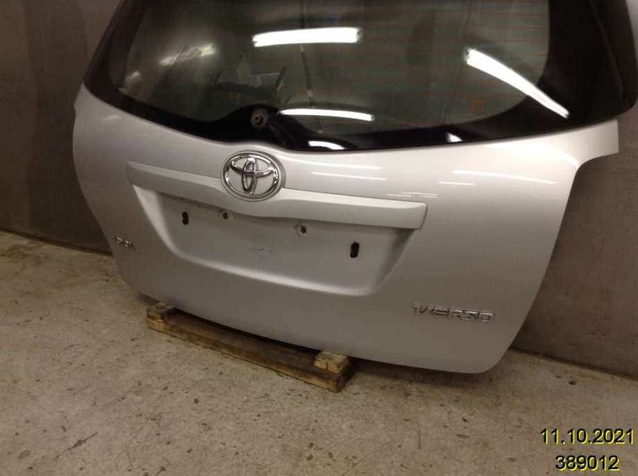 Bakluke til Toyota Verso 2009-2016 (Type III) (TOYOTA|67005-0F030|)