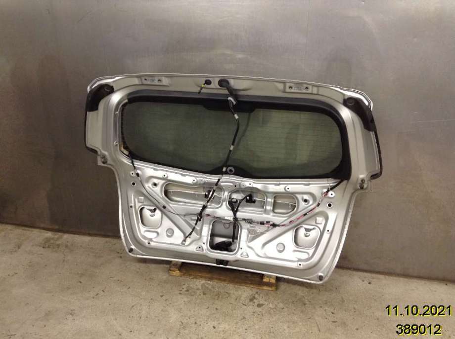 Bakluke til Toyota Verso 2009-2016 (Type III) (TOYOTA|67005-0F030|)