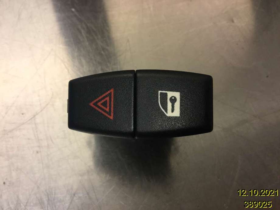 Bryter nødblink til BMW X5, 2007-2013 (E70) (E70) (BMW|61 31 6 919 506)