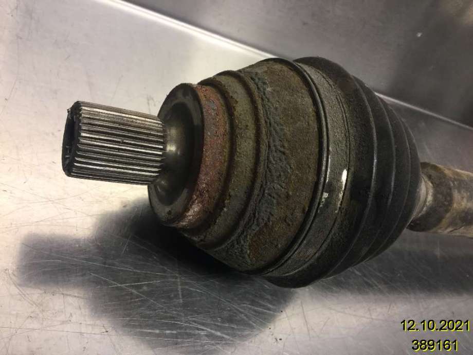 Drivaksel høyre foran til Audi A3 2009-2012 (Type II, Fase 2) (AUDI|1K0 407 764 RX|)