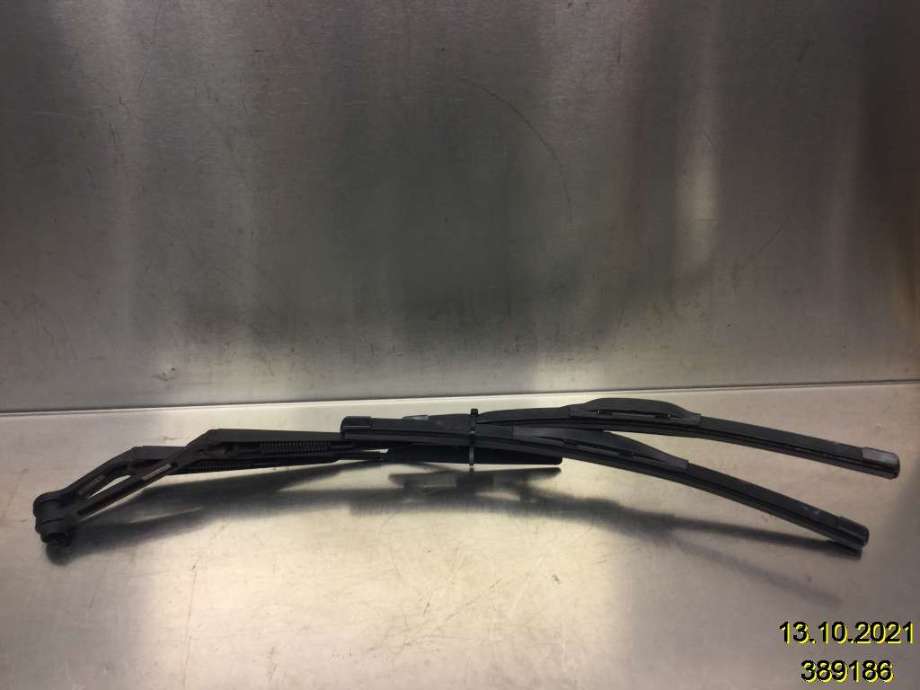 Viskerarmer frontrute til Mazda 323 1998-2000 (Fase 1) (MAZDA|BJ0F-67-321||BJOF67320/BJ3D67320)