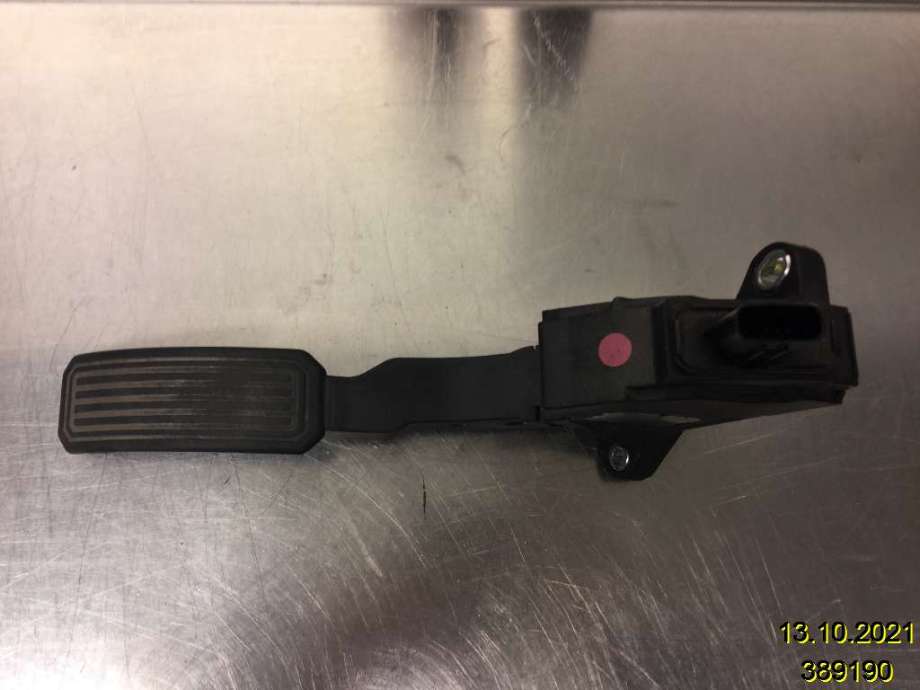 Pedal gass til Toyota Verso 2009-2016 (Type III) (TOYOTA|7811002021|10067B|78110-02021)