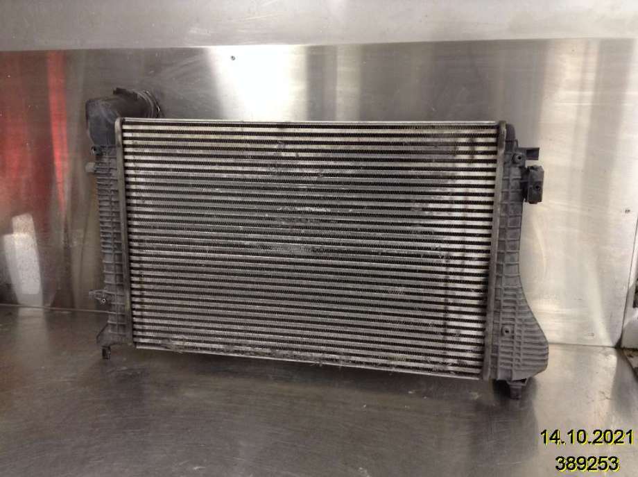 Radiator (automat gir) til VW Touran, 2007-2010 (Type I, Fase 2)  (VOLKSWAGEN|1K0 145 803 H)