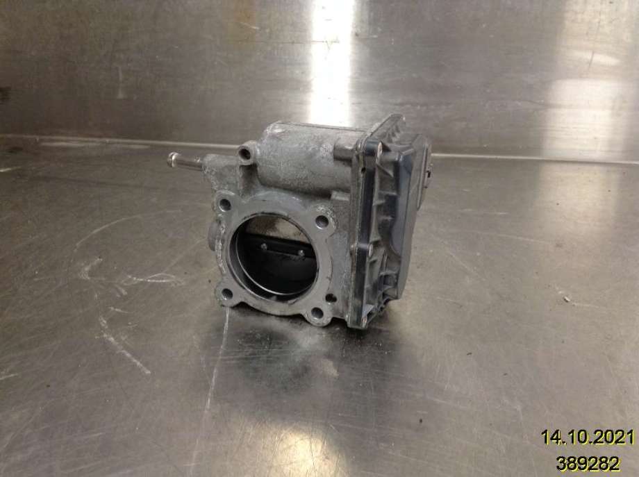 Spjeldhus til Toyota Verso 2009-2016 (Type III)  (TOYOTA|20030-0T050|142012L11|)
