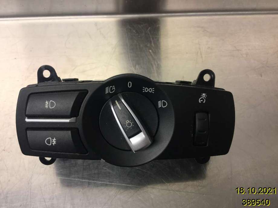 Bryter lys til BMW 5-Serie, 2010-2017 (F10/F11) (F10/F11) (BMW|9192744 04)