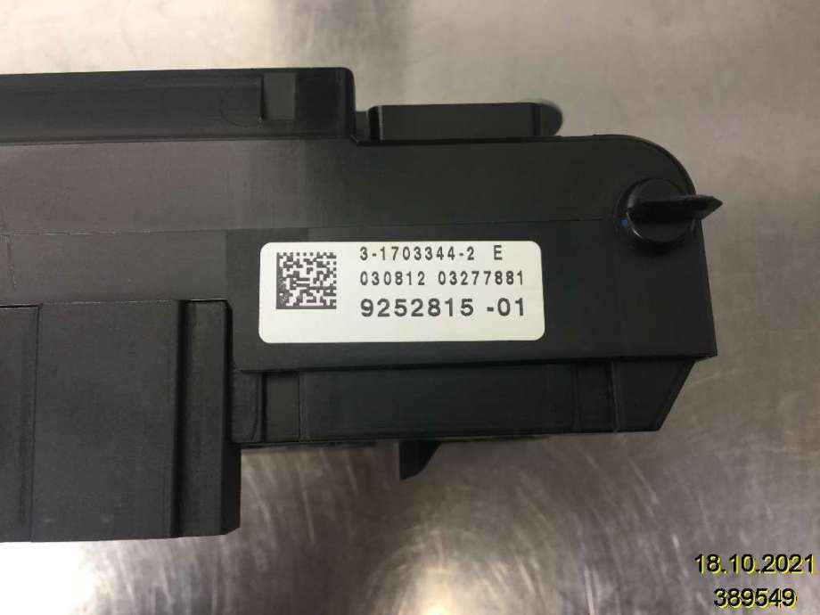Sikringsboks til BMW 5-Serie 2010-2017 (F10/F11) (F10/F11) (BMW|9252815-01|030812 03277881|3-1703344-2 E)