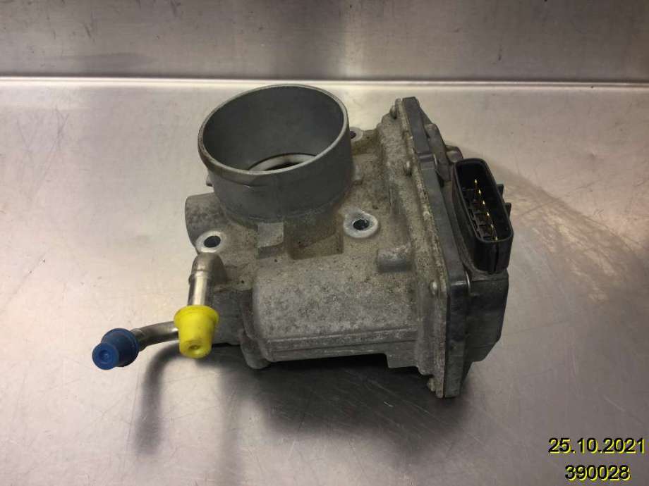 Spjeldhus til Toyota Auris, 2013-2015 (Type II, Fase 1)  (TOYOTA|2203047010)