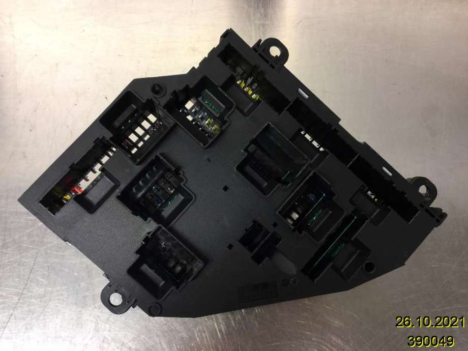 Sikringsboks til BMW X3 2010-2017 (F25) (F25) (BMW|61 14 9 259 468|2-1703345-3 F|9259468-01)