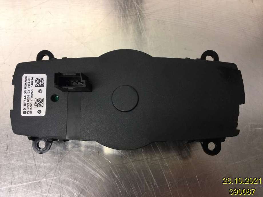 Bryter lys til BMW X3 2010-2017 (F25) (F25) (BMW|9192744 04|021200017766004|3392.0201-02)