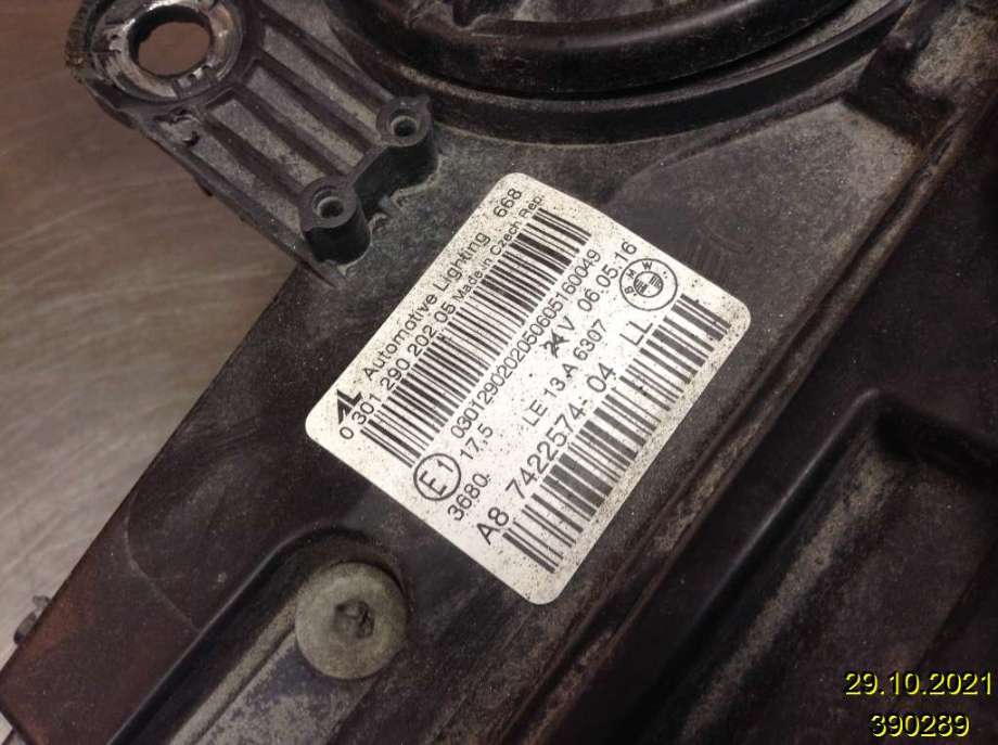 Frontlykt høyre halogen til BMW 2-Serie 2014-2021 (F22/F23) (F22/F23) (BMW|7 422 574-04|0 301 290 202-05|)