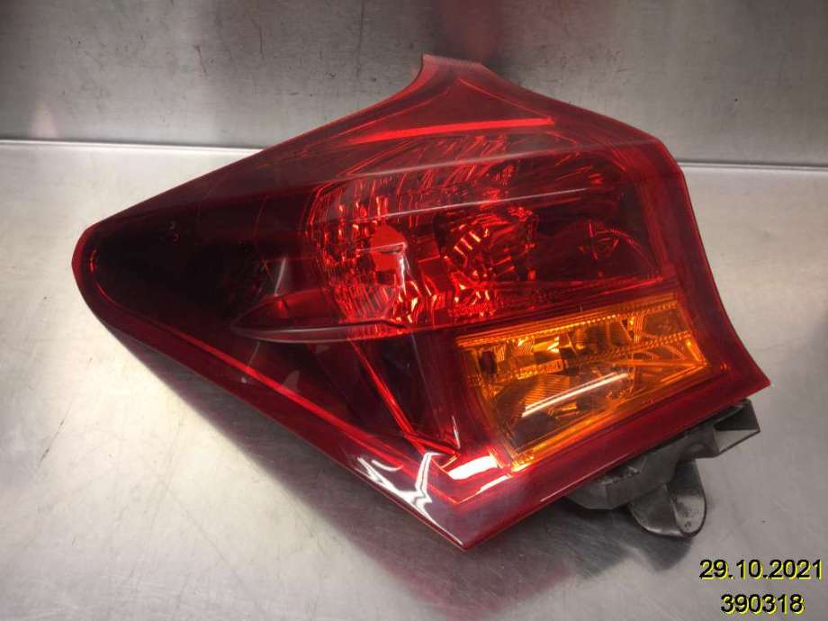 Baklykt venstre til Toyota Auris, 2013-2015 (Type II, Fase 1)  (TOYOTA|8156102740)